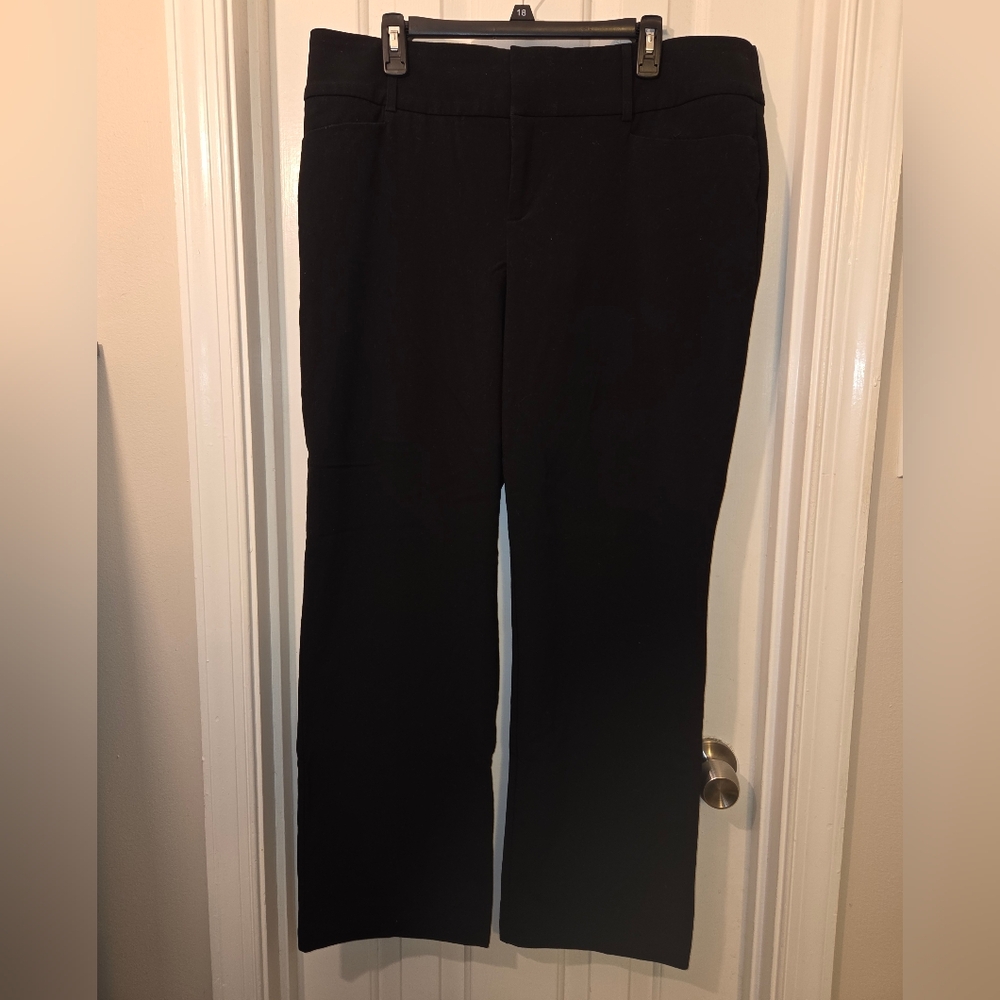 Apt. 9: Women's Boot Cut Black Trousers Dress/Work Slacks.  Size 18.